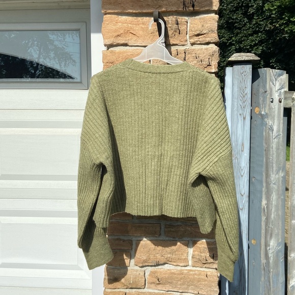 Balloon Sleeve Button Front Pocket Cardigan - Picture 3 of 4